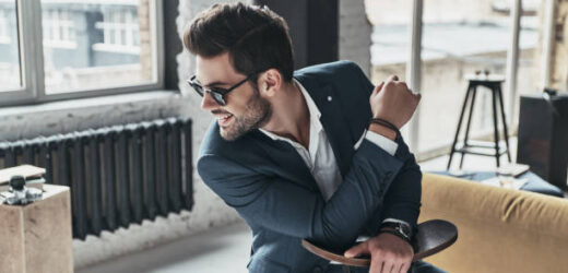 STYLISH MIDDLE HAIRSTYLES FOR MEN