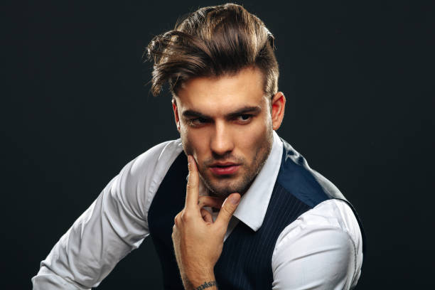 BEST HAIRSTYLES AND HAIRCUTS for MEN WITH RERECEDING HAIRLINE
