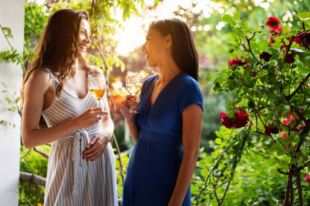 How to Dress for a BBQ: Hot Looks for Sunny Days?
