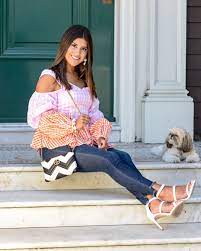 How to Style White Sandals